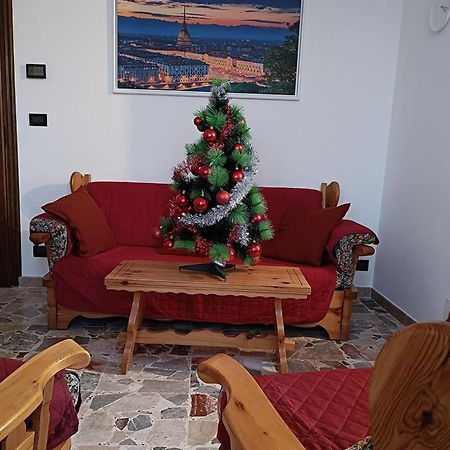 Grazioso Bilocale Merlino, Luminoso Con Vista Santuario, Wifi Giaveno Ngoại thất bức ảnh